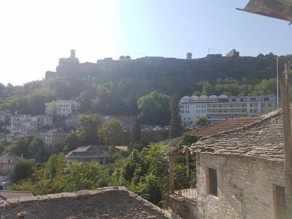 Lori'S Traditional House Hotel Gjirokaster Exterior photo