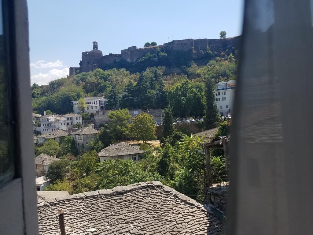Lori'S Traditional House Hotel Gjirokaster Exterior photo